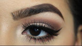 How to Winged Liner & Lashes