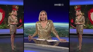 Shiny Golden Dress Nadja Bernhard 20221224