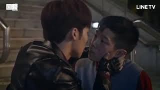 History 3 trapped kissing scene  bl