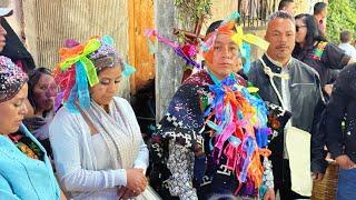 Ellos se casaron en este Pueblo Mexicano  y así son las Tradiciones Aquí Pichataro