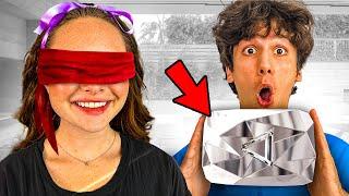 Surprising MY GIRLFRIEND w 1000000 SUBS