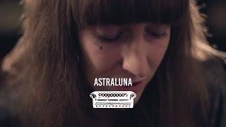 Astraluna - I Forget To Breathe LIVE at Ont Sofa Studios