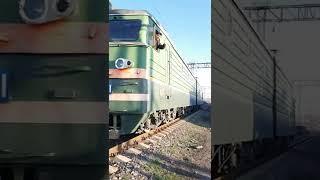 VL10U-631 and a very friendly locomotive crew - ВЛ10У 631 и очень приветливая локомотивная бригада