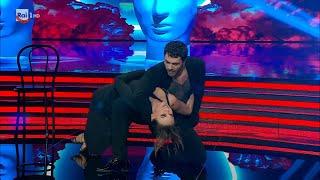 Il tango argentino di Paola Perego e Angelo Madonia - Ballando con le Stelle 25112023