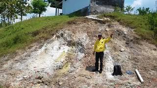 Mahasiswa Universitas Trisakti Coba Lakukan Penelitian Batuan Martupa Desa Crewek.