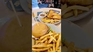 Fish and chicken sandwich #shortvideo #youtubeshorts #trending #chicken #fish #satisfying