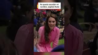 ¡Kate Middleton casi rompe el protocolo para sus jóvenes fans