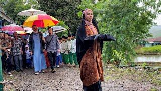 TIBA TIBA  HUJAN TURUN DI PEDESAAN. UDARANYA SEJUK BANGET CAIRKAN SUASANA DI PEDESAAN JAWA BARAT