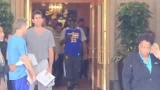 Klay Thompson Signing Autographs As Warriors Depart Cleveland Hotel – iFolloSports.com