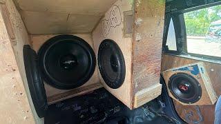 2 SIZE SUBWOOFERS IN THE SAME BOX MADE THIS HAPPEN