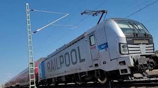 Railpool BR 193 - 802 - 6 stops at a signal.