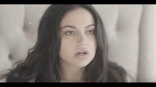 IN BETWEEN  A short film by Inanna Sarkis