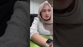 GADIS TUDUNG OFICE BAJU KETAT NAMPAK BENTUK ASET ASET BODY BESAR