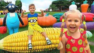 Diana and Roma play with Dad at farm sheep fun family trip