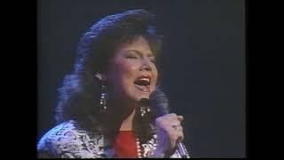 Sandi Patty  Let There Be Praise Live  1986  5. First Call Undivided