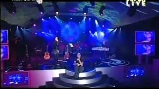 Mango ft. Helena Hellwing - La Rosa DellInverno Super live Italia