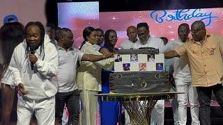 Daddy Lumba Cuts 60th Birthday Cake With Fans Watch How They Did It withOut Him️