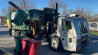 WM Tall Exhaust Garbage Truck Packing Recycling