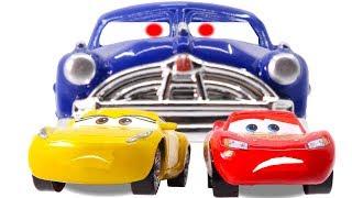 Disney Cars3 Toys Movie Cruz Ramirez Doc Hudson Lightning McQueen on Fireball Beach