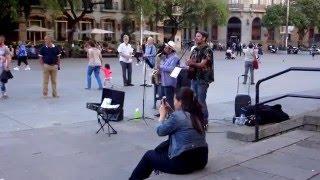 JUSTI & GON  SWINGING STREET MUSIC   BARCELONA 5