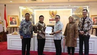 Momen Wamenhan M. Herindra melaksanakan audiensi dengan Menteri PAN RB Abdullah Azwar Anas M.Si.