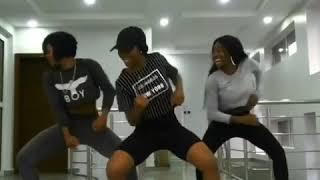 Signature dance moves of popular Nigerian artists 