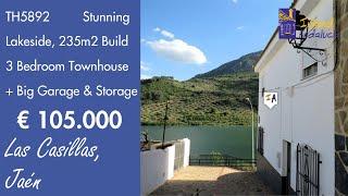 Stunning Lakeside Location 3 Bedroom + Big Garage Property for sale in Spain inland Andalucia TH5892