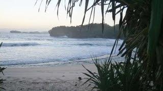 ALAMI BANGET Pantai Srau Private Beach di Pacitan Jawa Timur