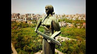 Статуя МАТЬ Армения