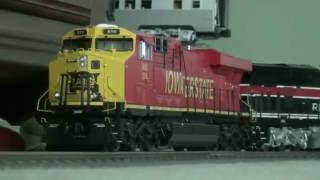 MTH Electric Trains ES44AC Iowa Interstate IAIS 516