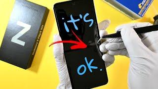 Its OK to replace the screen protector on Galaxy Z Flip