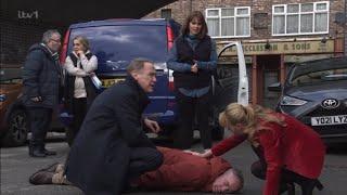 Coronation Street - Teddy Is Rushed Into Hospital 30th December 2022