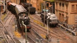 One of the most beautiful British model railway micro layouts of British Railways GWR in OO scale
