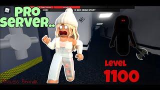 Playing in a PRO SERVER W level 1000s  Roblox flee the facility  Princess berinda