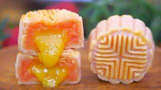 This Lava Mooncake is Going Viral in China 流心奶黄月饼