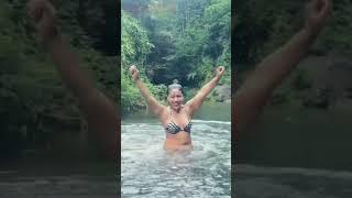 cewek cantik mandi di sungai#tiktok vidio cantik