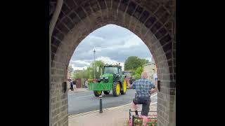 Cops take part in tractor run