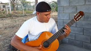 El chavo del ocho con Guitarra