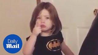 Sassy little girl tells her dad shes going to drive to get food for mom - Daily Mail