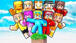 10 FRIENDS on ONE REALISTIC BLOCK in Minecraft