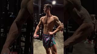 Young Fitness Model Natural Bodybuilder Youtuber Muscle Pump Posing Connor Thomas Styrke Studio