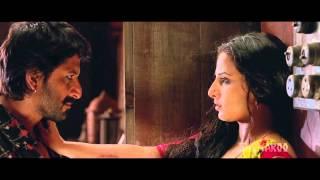 Arshad Warsi Kissing Vidya Balan   Ishqiya   Passionate Kissing Scene   Copy