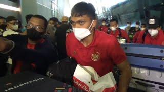 Main nyelonong pemain Timnas di Bandara Soekarno-Hatta Tangerang