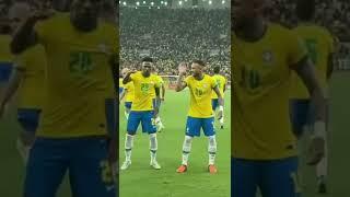 Neymar teaches Vinicius how to dance 