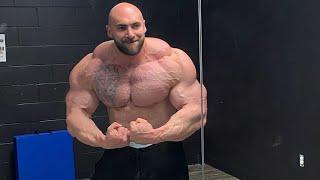 THE HUGE MASS MONSTER WITH INCREDIBLE PHYSIQUE  Vincenzo Masone
