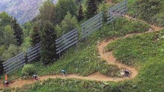 Megavalanche 2017 Chased by a Drone. Battle at the front and the whole train behind.