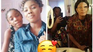 Zeynab et sa fille en plein tiktok Oluwa kemy et sa fille tiktok....