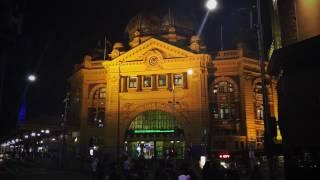 Walking in Yellow - SWANSTON st Melbourne