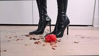 Highheel Boots Crush Tomatos