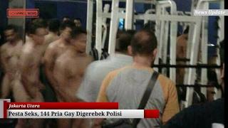 Breaking News - Pesta Seks Gay Dibubarkan Polisi 144 Pria Telanjang Digelandang Ke Kantor Polisi